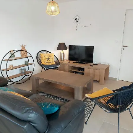 Single Storey In Holiday home *